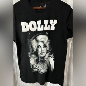 Black Dolly Parton T-Shirt – Iconic Design, Country Music Legend! Size M